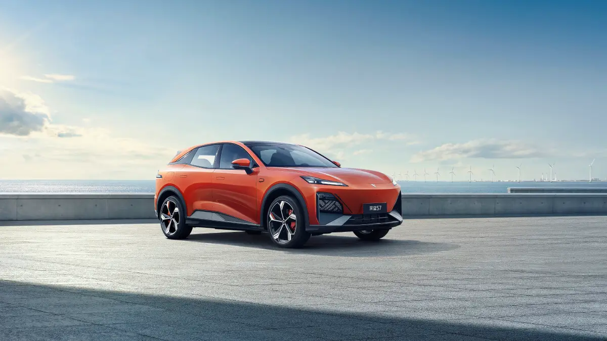Changan Deepal s07 de color naranja