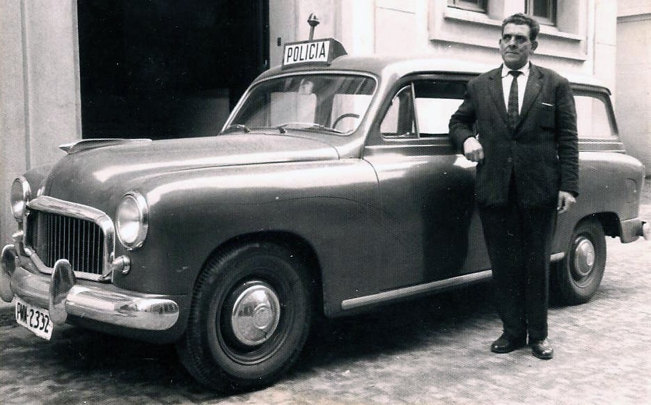 Seat 1400: otro coche de la Policía Nacional
