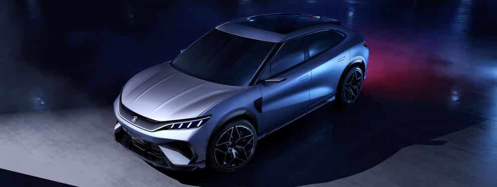 BYD Song L DM-i visto en altura donde se aprecian sus dimensiones