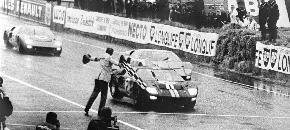 Triple victoria del Ford GT40 en Le Mans