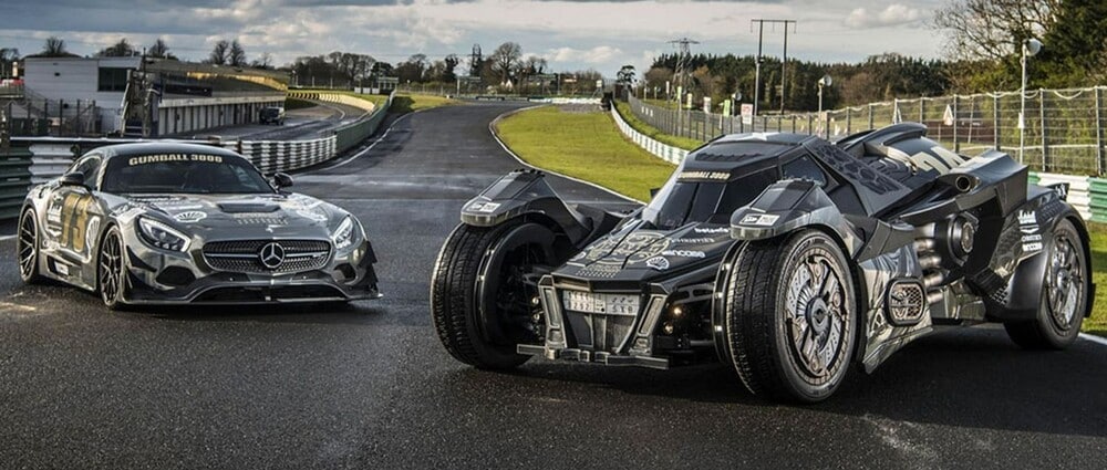 La Gumball 3000 también tiene coches raros como el Batmobile