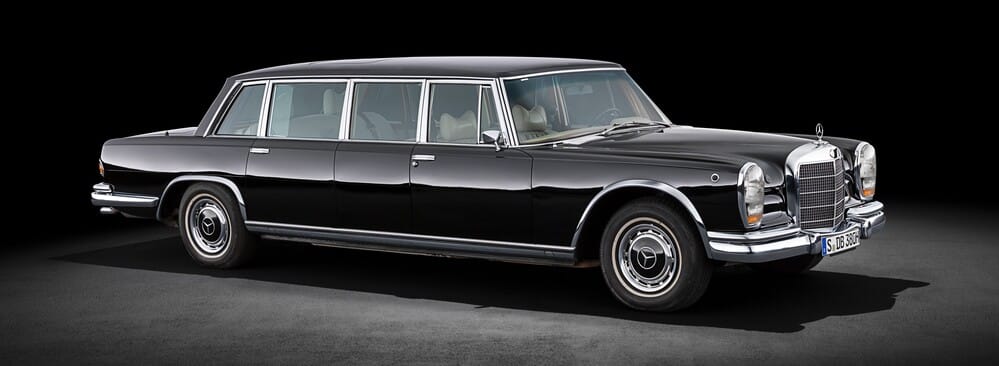 Mercedes Pullman con carrocería de 4 puertas