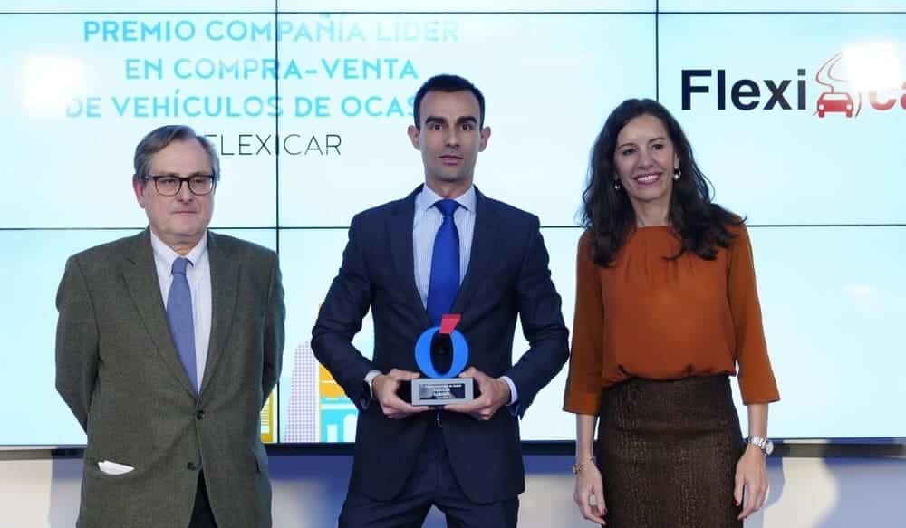 Francisco Marhuenda, director de La Razón, Andrés Parra y Eugenia Carballedo, Presidenta de la Asamblea de Madrid