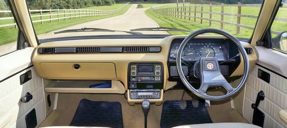 Interior de un coche de la marca Talbot, el Talbot Solara