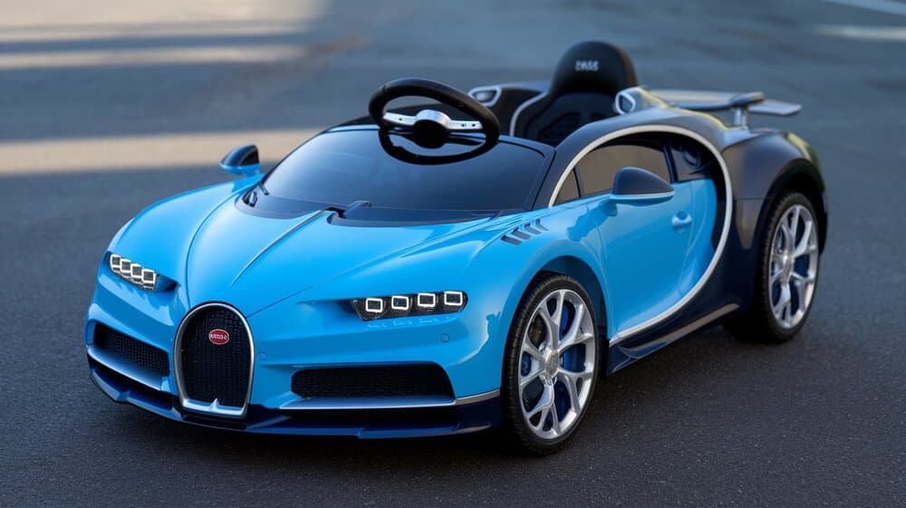 En la foto se ve un coche para niños inspirado en un Bugatti