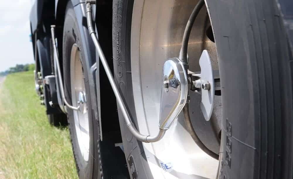 Sistema Vigia en las ruedas de un camión