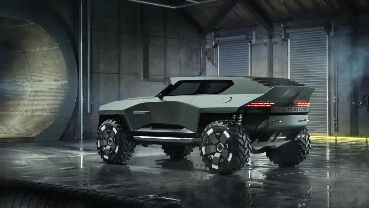 Lateral del Aston Martin Dreadnought