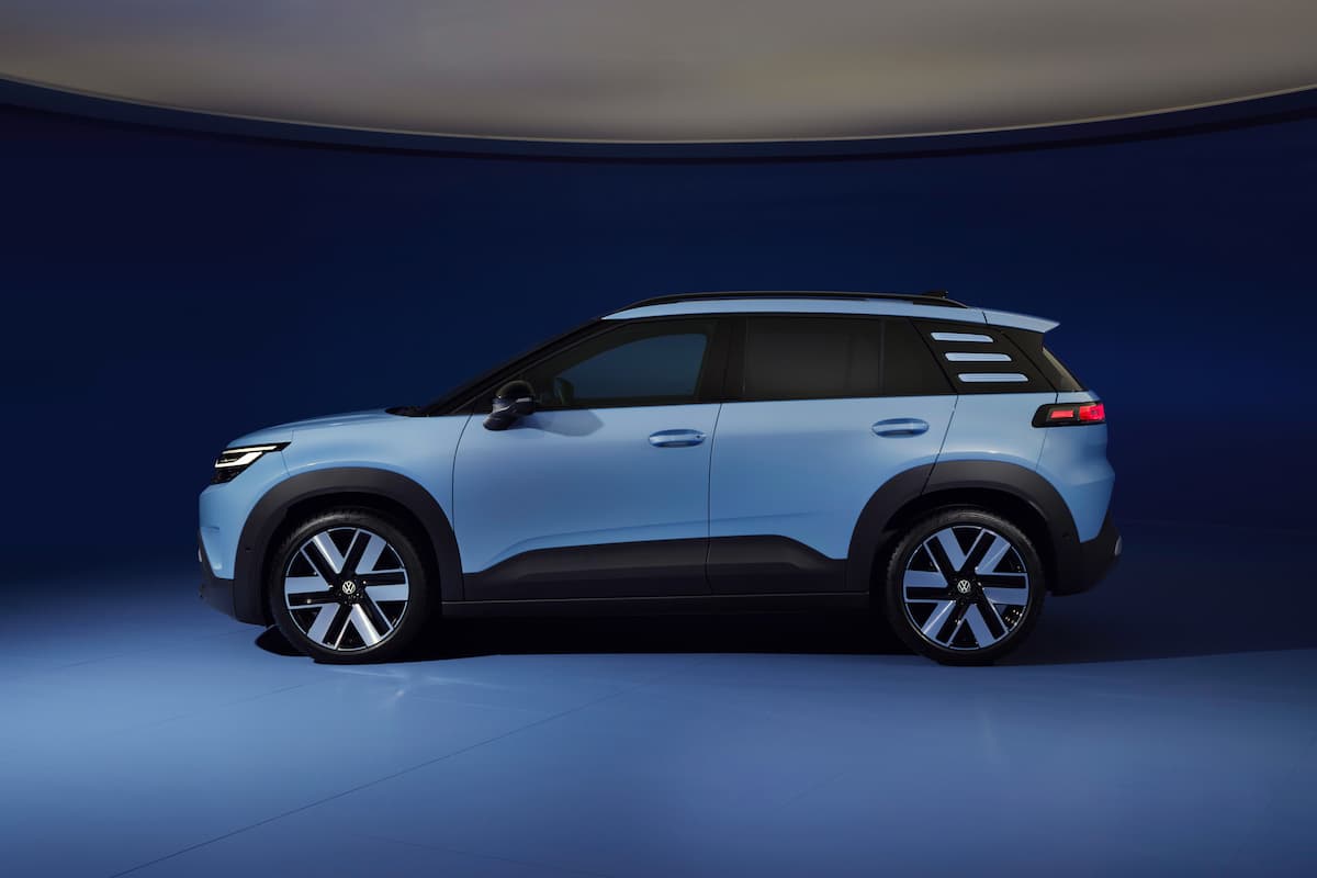 lateral del volkswagen id cross