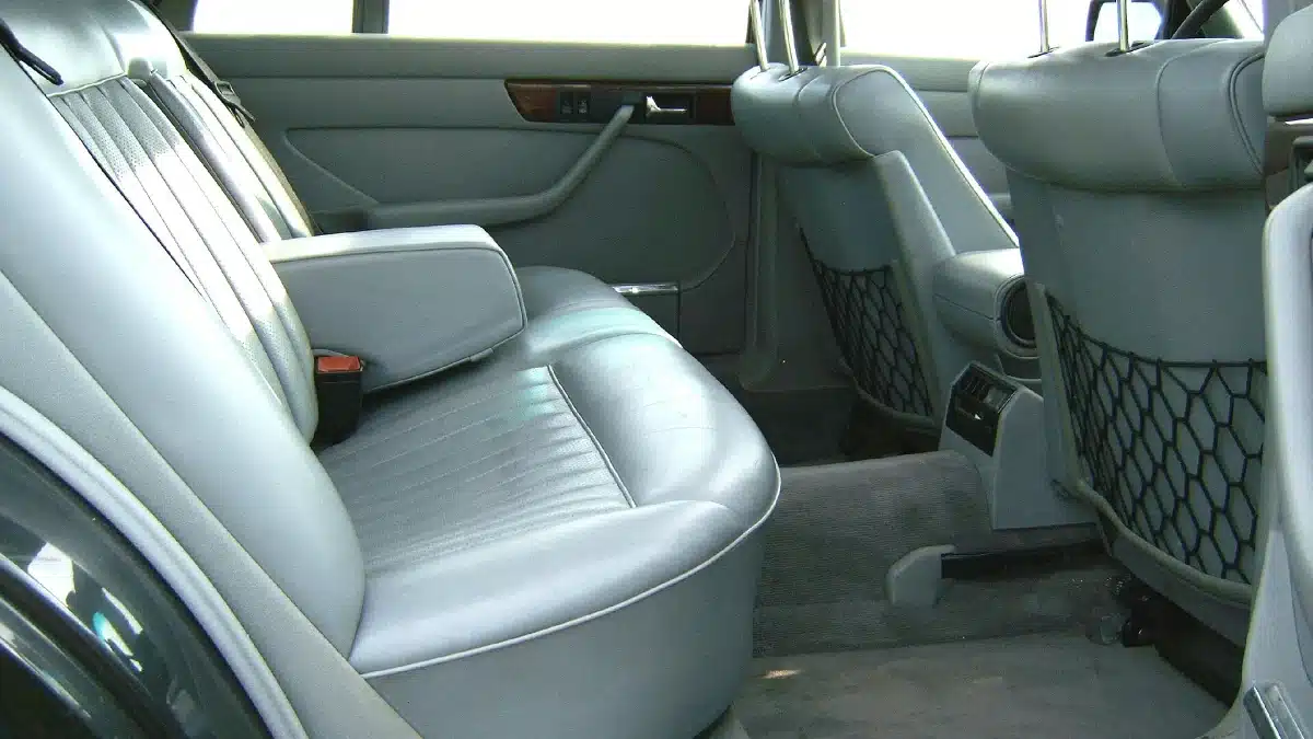 Plazas traseras del Mercedes-Benz W126 500 SEL