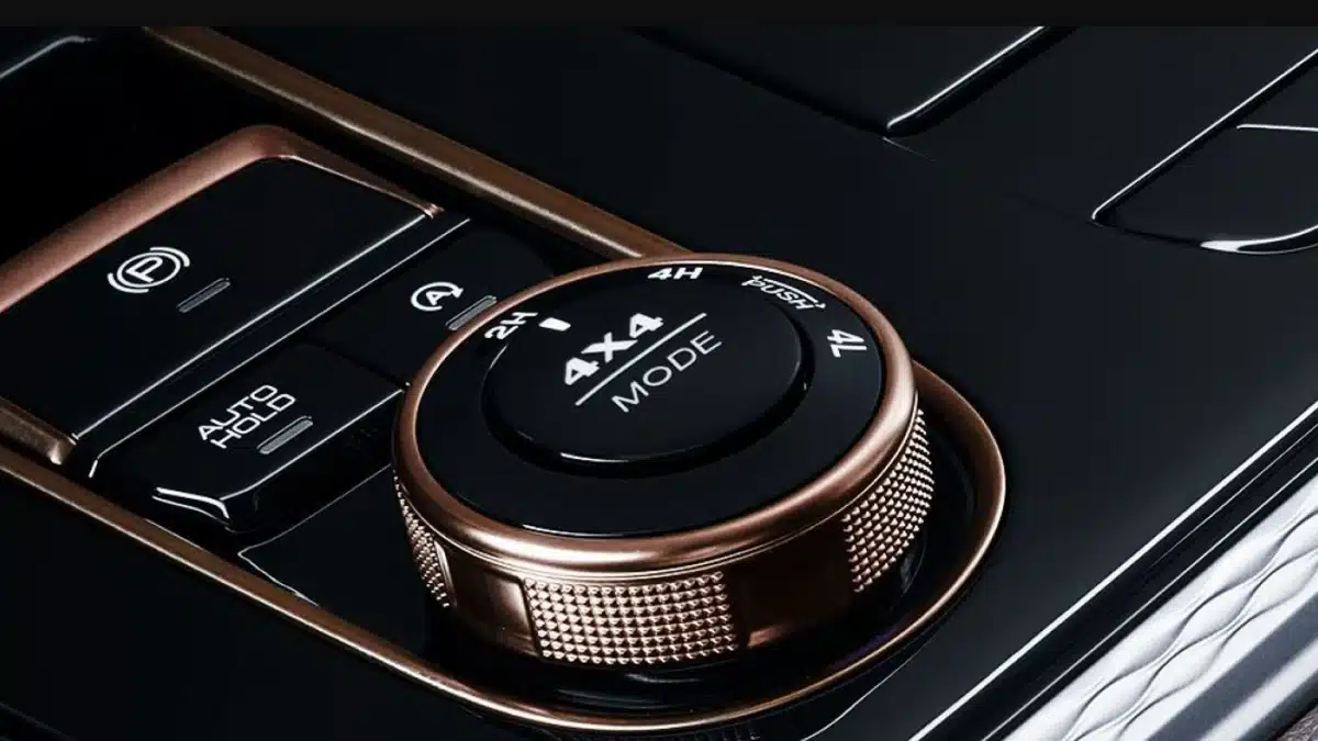 Detalle del mando rotatorio de modos de tracción 4x4 del Galloper, con posiciones 2H, 4H y 4L