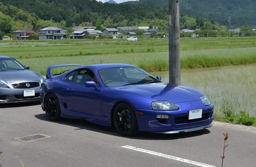 Toyota Supra JZA80, el mismo modelo que Smokey Nagata modificó en Top Secret para superar los 300 km/h