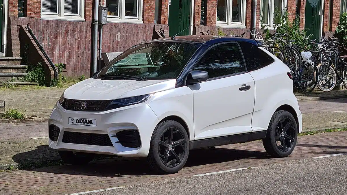 Aixam Coupé, coche sin carnet de la marca líder
