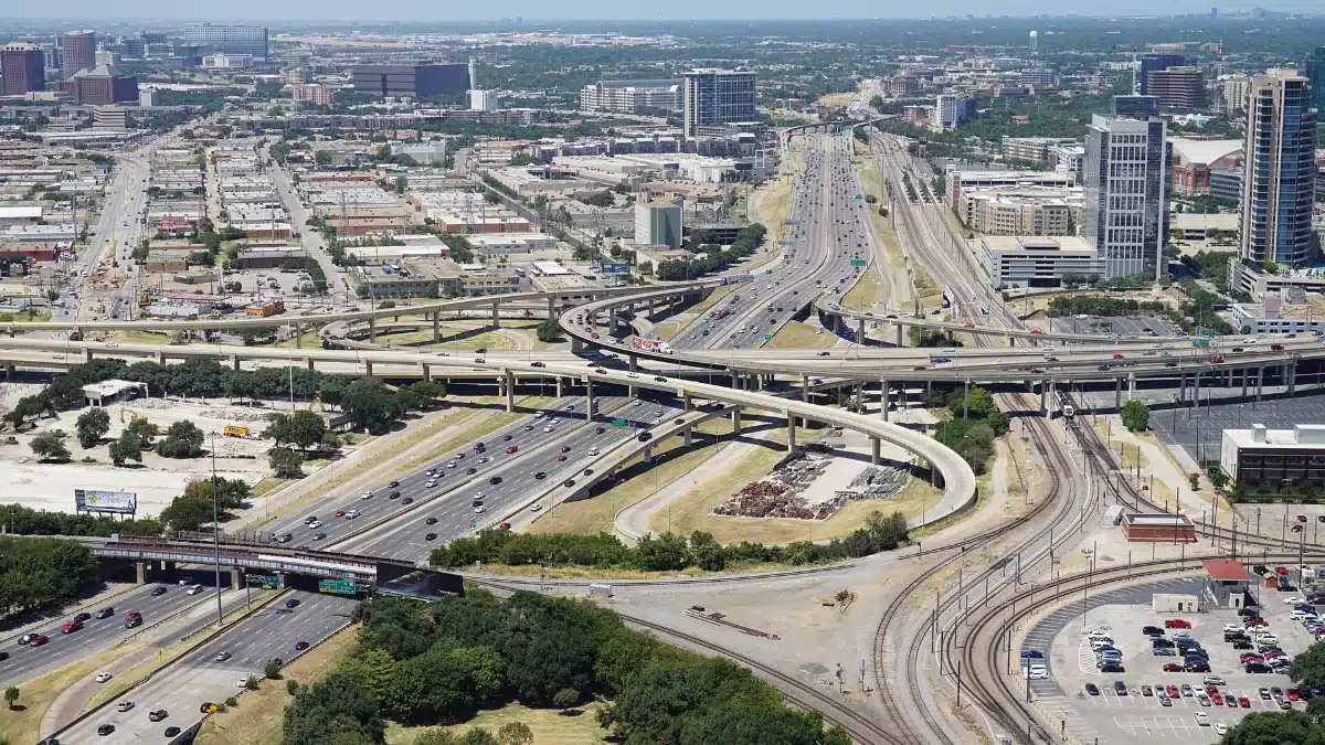 Enlace de autopistas visto desde el aire