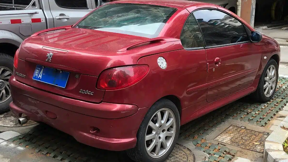 Peugeot 206 CC, el coupé-cabrio
