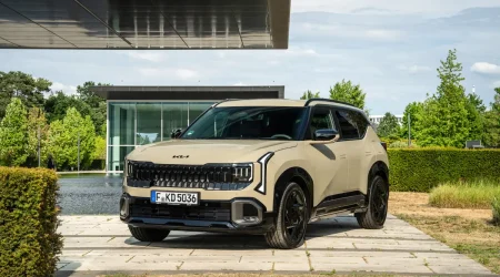 Kia Seltos de color crema
